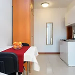 Apartment Toni 2000 Podstrana