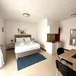 Toni 2000 Apartment Podstrana