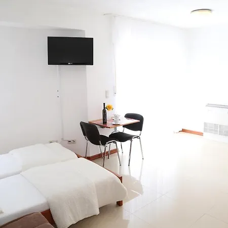 Toni 2000 Apartment *