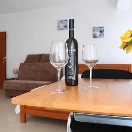 Apartment Toni 2000 Podstrana